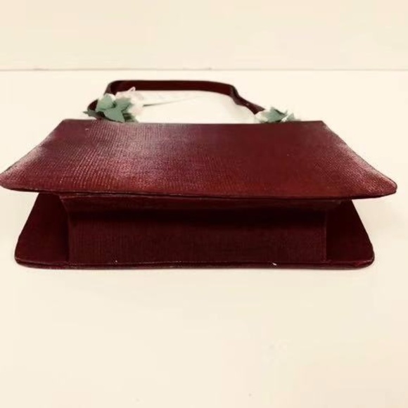 New Gorgeous Lady Wine Red Handbag with Flower - Picture 3 of 6